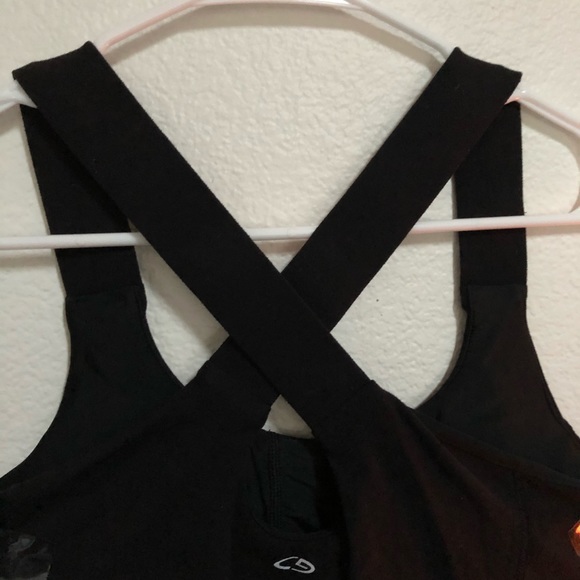 Bundle of exercise tanks - Picture 6 of 8